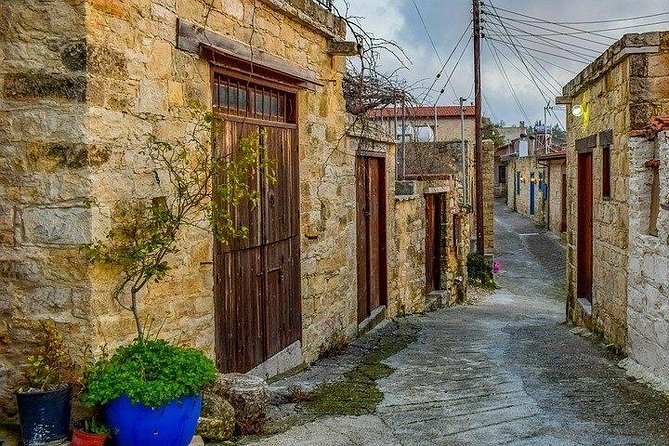 Authentic Cyprus, from Paphos - Geroskipou pottery and a taste of local craft