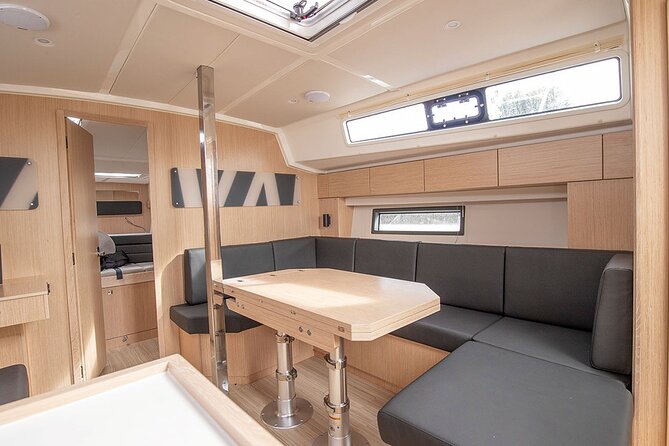 Bavaria C42- Sailing Yacht - What the Bavaria C42 gives you for four hours