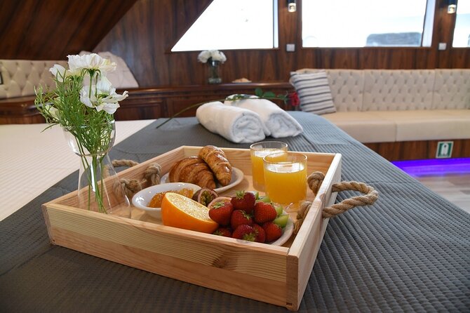 Blue Lagoon: 3 Hours Afternoon Cruise with transfer from Paphos - Staff and the overall feel on board