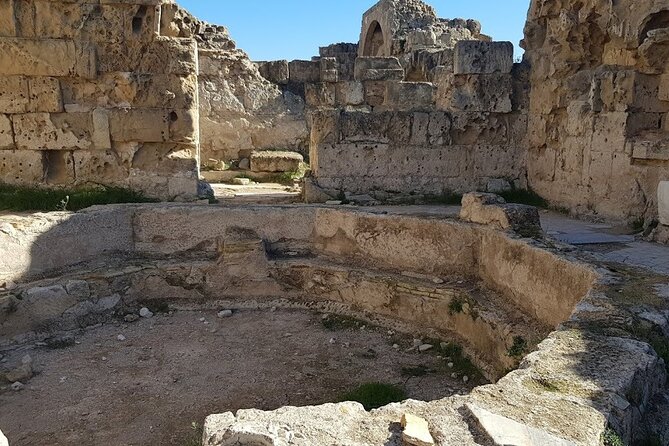 From Nicosia and Kyrenia: Famagusta & Kyrenia as Circular Tour - Salamis gives you the day’s best ancient ruins