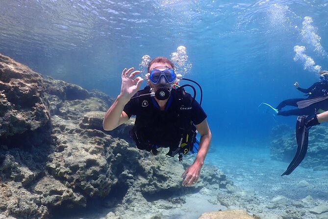 Introductory diving in small groups - Green Bay Makes a Better First Lesson Than a Pool