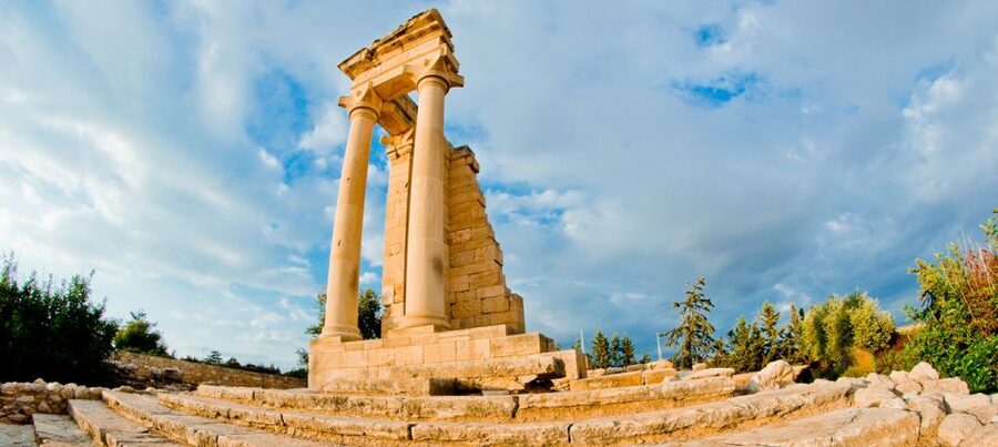 Paphos: Aphrodite's Birthplace, Lefkara & Kourion Day Trip - Pano Lefkara, lace, silver, and stone lanes