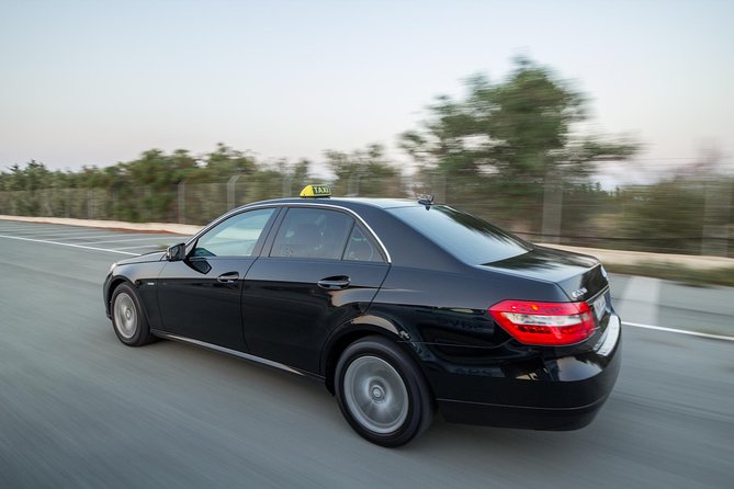 Private Transfer: Larnaca Airport to Ayia Napa 1-14 pax - The 45-minute road to Ayia Napa
