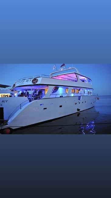 Protaras: 80s and 90s Sunset Cruise with Cypriot Dinner & DJ - What kind of evening is this?