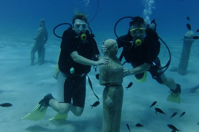 SCUBA DIVING first time experience - Who will enjoy this most