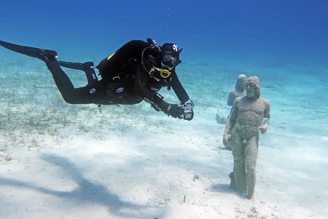Try a Scuba Diving Experience - Practicing first in shallow water near Green Bay