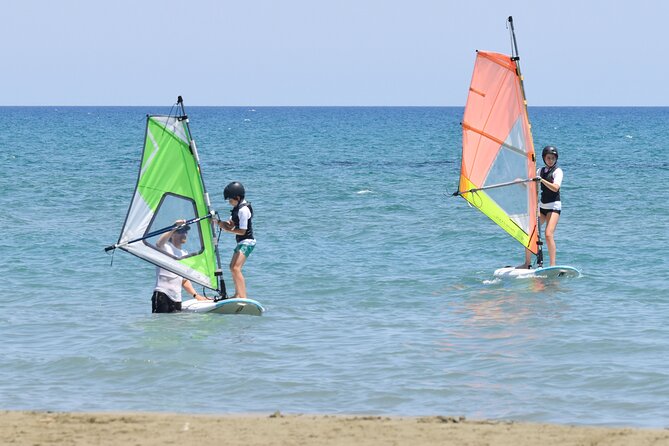 Windsurfing Lesson in Cyprus - What the one-hour format means for your day