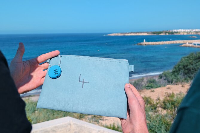 XploreMe! - Coral Bay Scavenger Hunt Outdoor Activity - Timing, sun, and the walking load