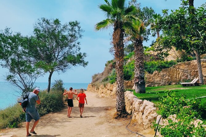 XploreMe! - Coral Bay Scavenger Hunt Outdoor Activity - What the XploreMe! app actually does